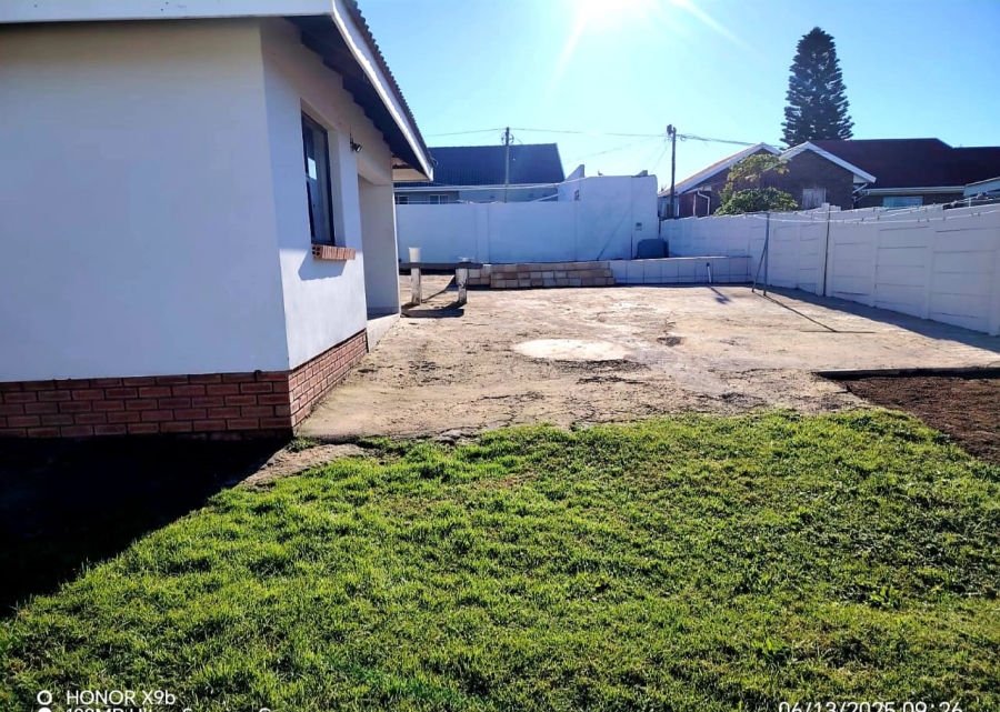5 Bedroom Property for Sale in Amalinda Eastern Cape